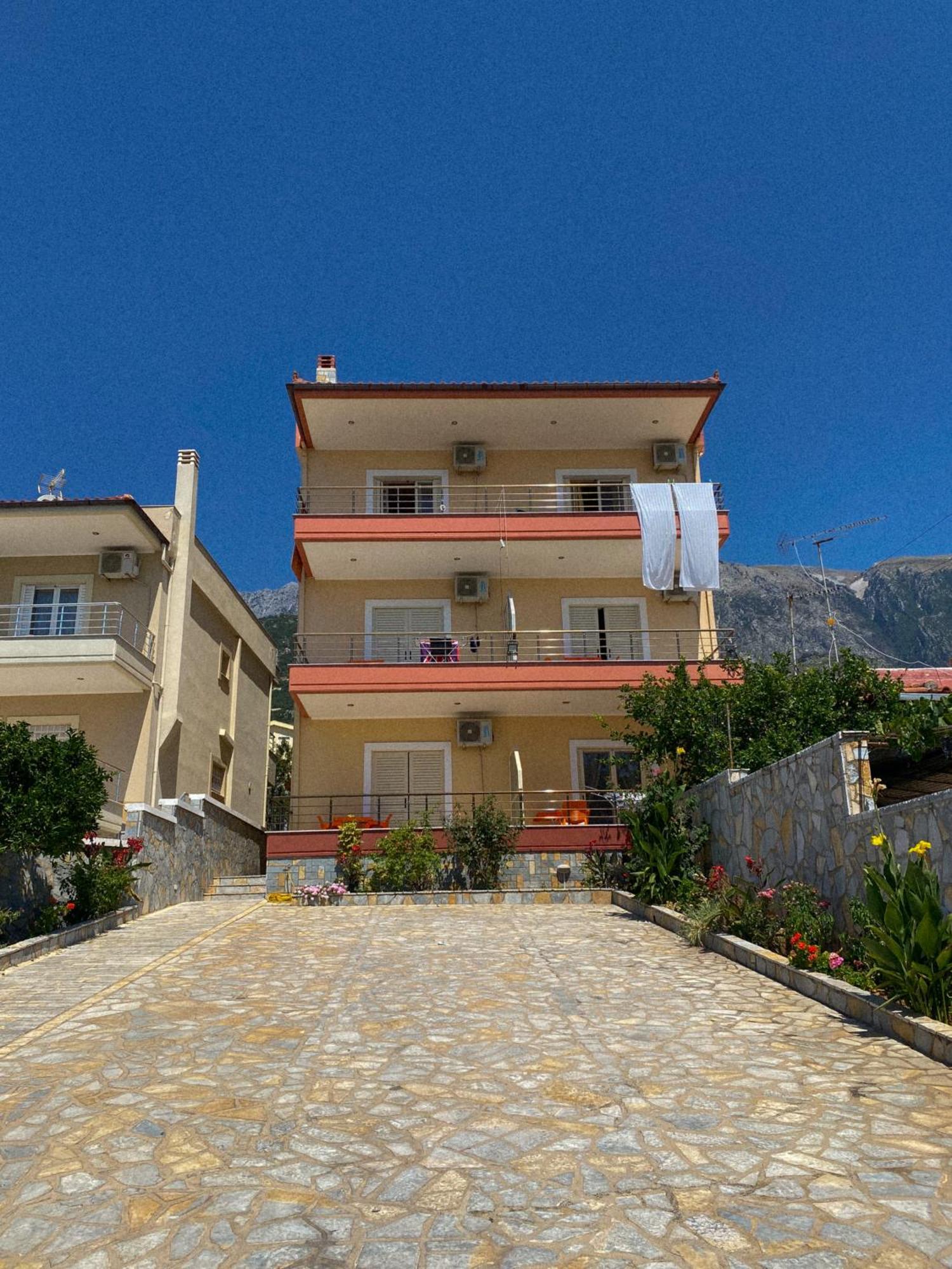 Dhori House ديرمي المظهر الخارجي الصورة